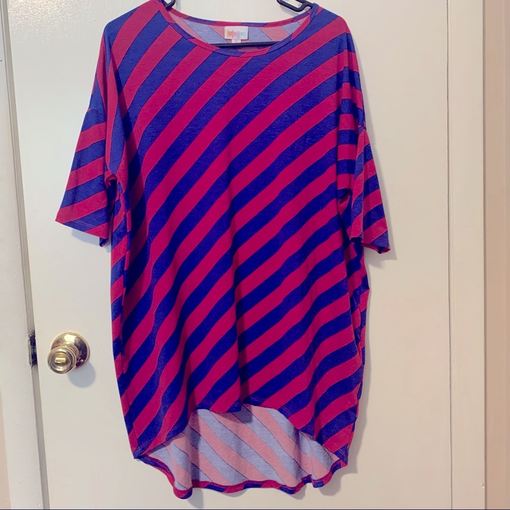 3/$15 Lularoe Irma - Size Small